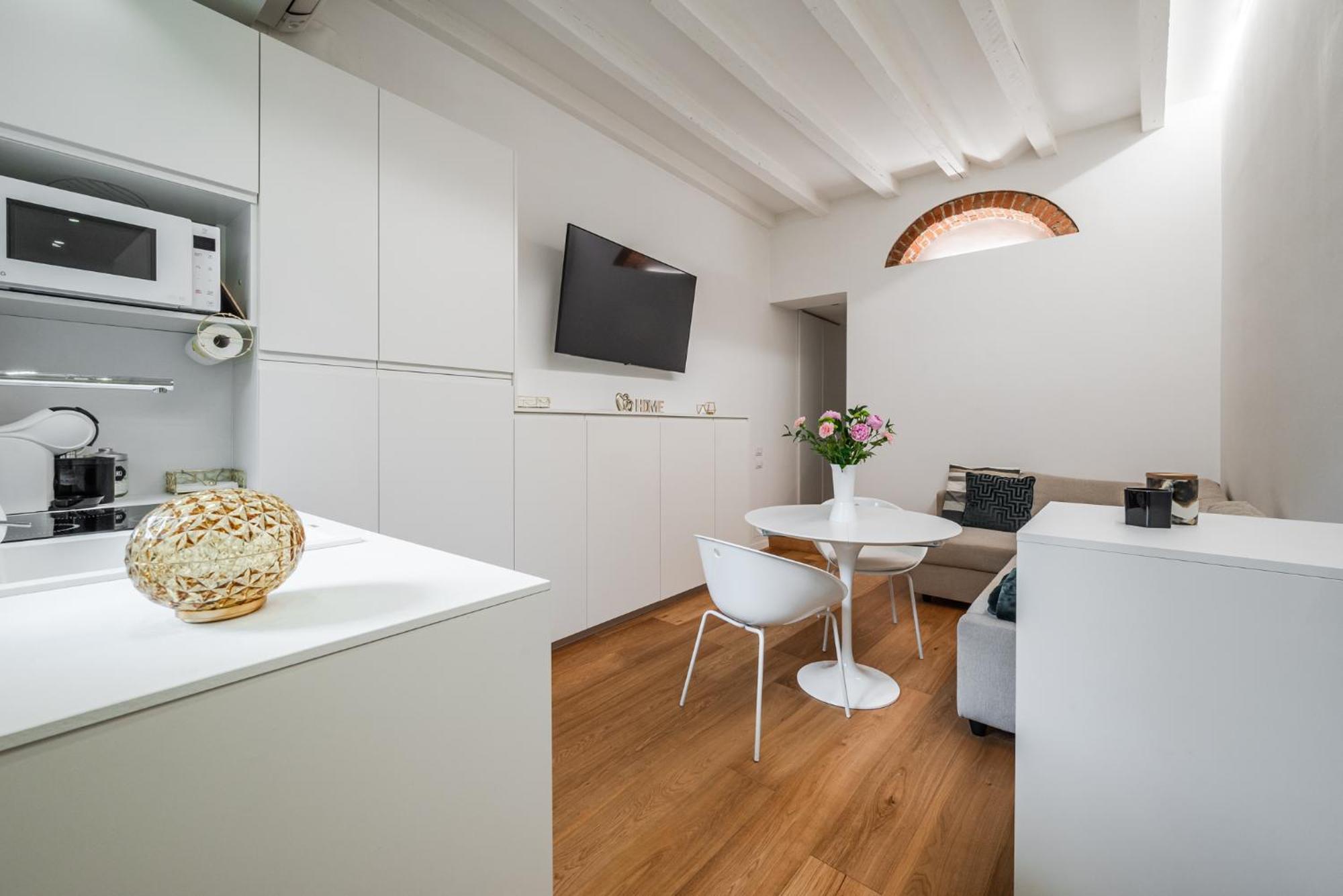 Vivimihome - Navigli With Garage * Milan